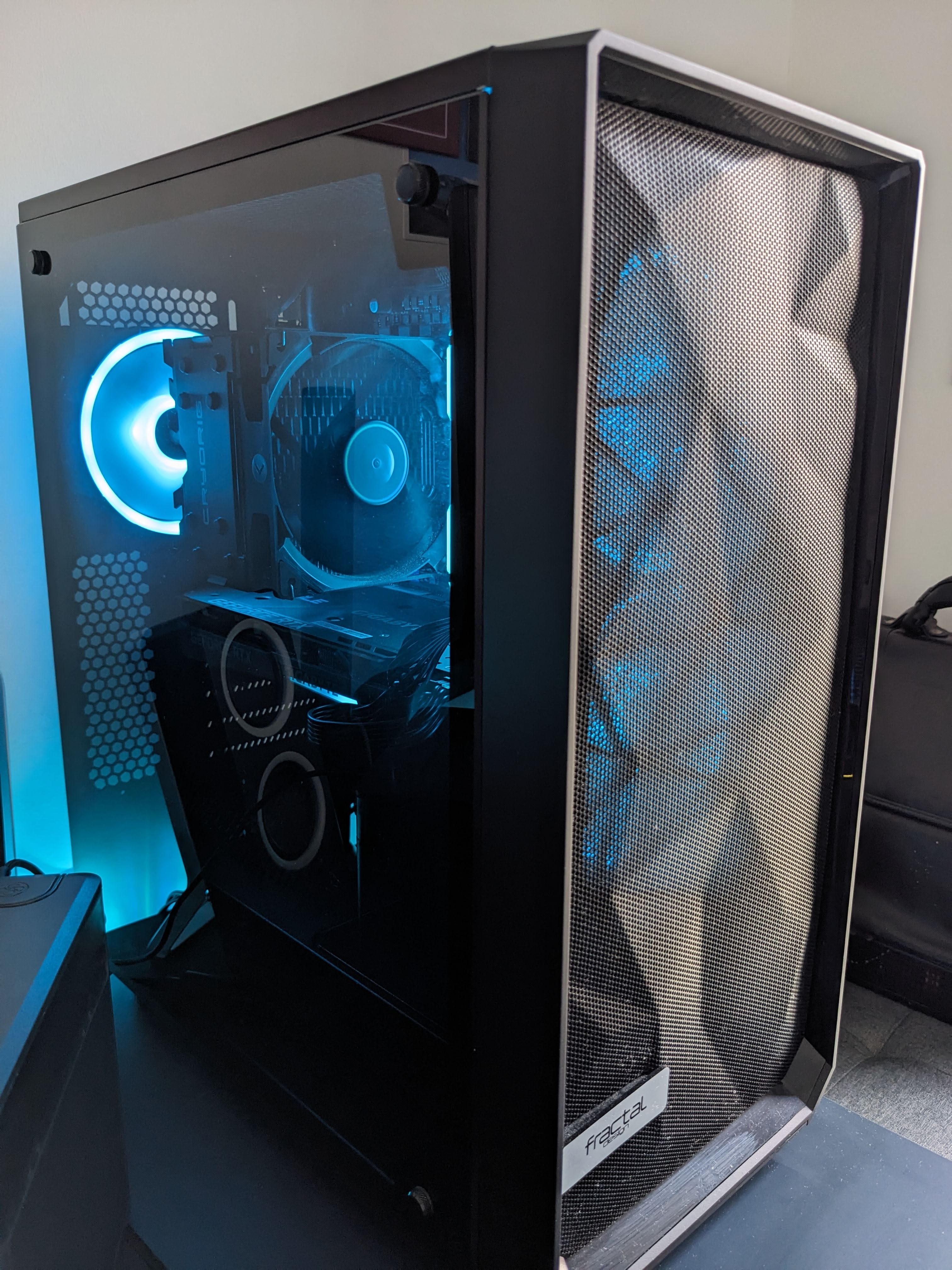 Fractal Design Meshify C server PC